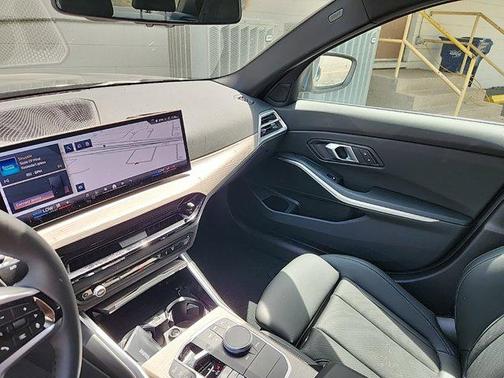 2025 BMW 330 i