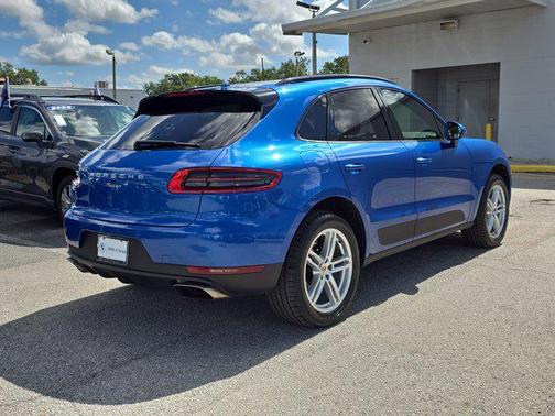 2018 Porsche Macan Base