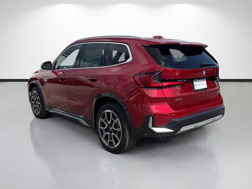 Vegas Red Metallic 2026 BMW X1 xDrive28i