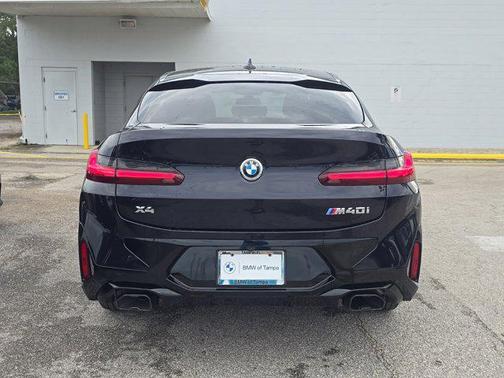 2024 BMW X4 M40i