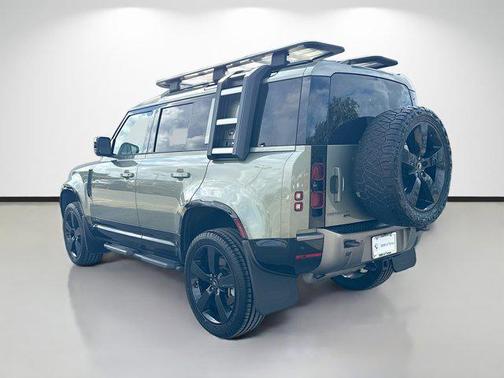 Pangea Green Metallic 2021 Land Rover Defender 110 X-Dynamic SE