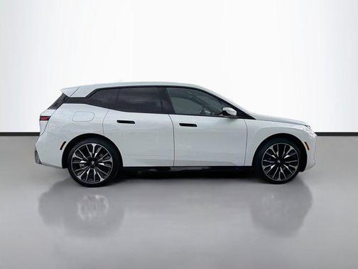 2026 BMW iX xDrive45