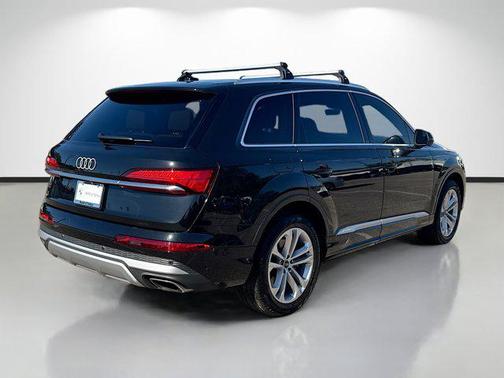 2025 Audi Q7 45 Premium