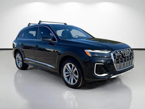 2025 Audi Q7 45 Premium