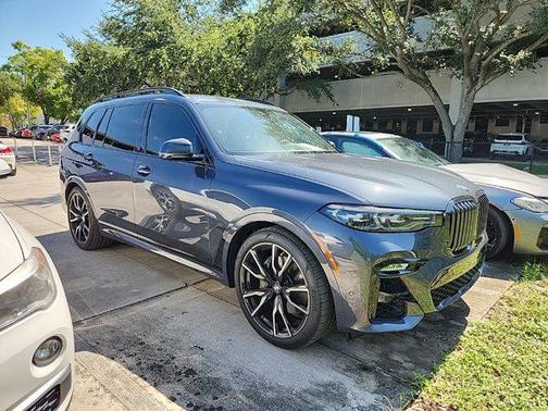 2022 BMW X7 xDrive40i