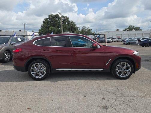2025 BMW X4 xDrive30i