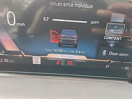 2025 BMW X7 xDrive40i