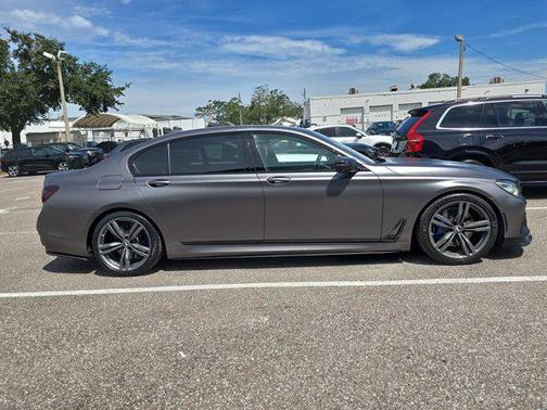 2018 BMW 750 I