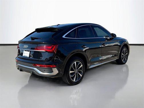 2022 Audi Q5 45 S line Premium Plus