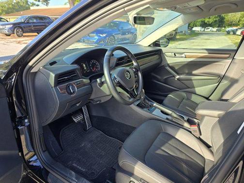 2020 Volkswagen Passat 2.0T SE