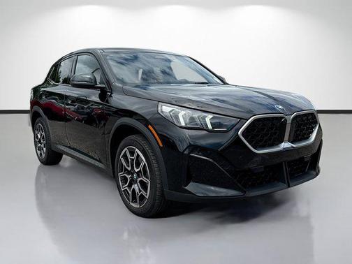 Black Sapphire Metallic 2025 BMW X2 xDrive28i