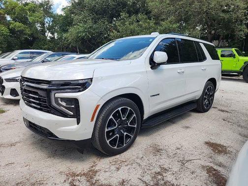Iridescent Pearl Tricoat 2025 Chevrolet Tahoe 4WD RST