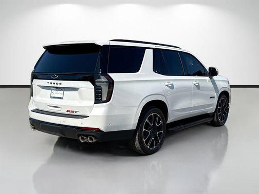 Iridescent Pearl Tricoat 2025 Chevrolet Tahoe 4WD RST