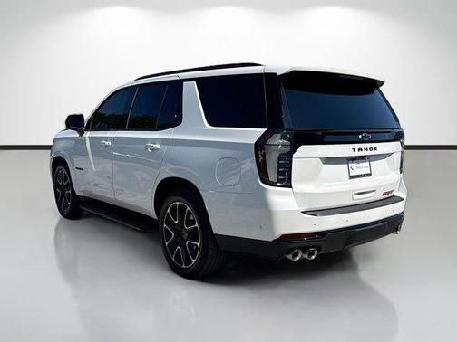 Iridescent Pearl Tricoat 2025 Chevrolet Tahoe 4WD RST