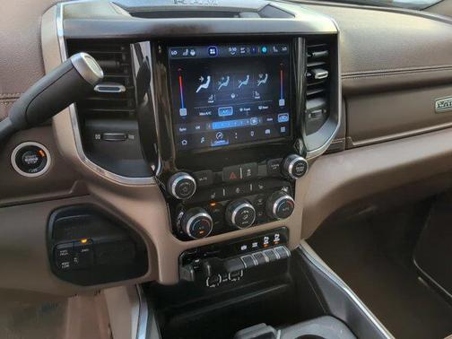 2022 RAM 2500 Laramie Crew Cab 4x4 6'4' Box