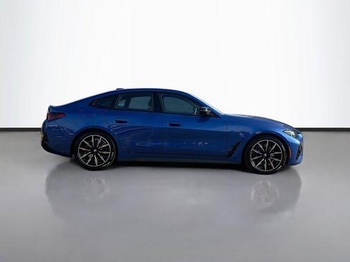 2025 BMW M440 i xDrive