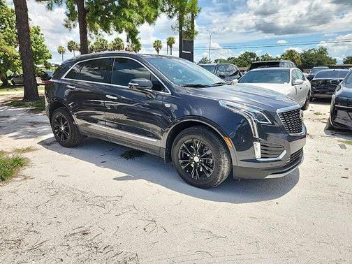2022 Cadillac XT5 Premium Luxury