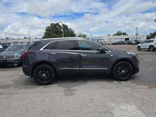 2022 Cadillac XT5 Premium Luxury