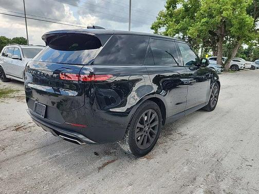 2024 Land Rover Range Rover Sport SE
