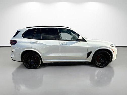Mineral White Metallic 2026 BMW X5 sDrive40i