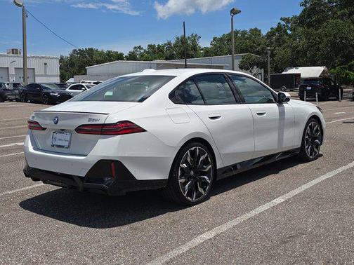 2026 BMW 530 i xDrive