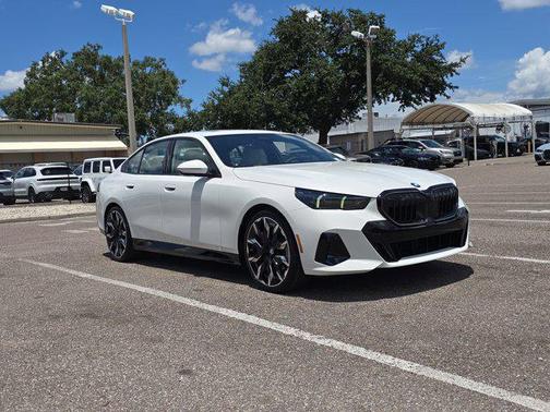 2026 BMW 530 i xDrive