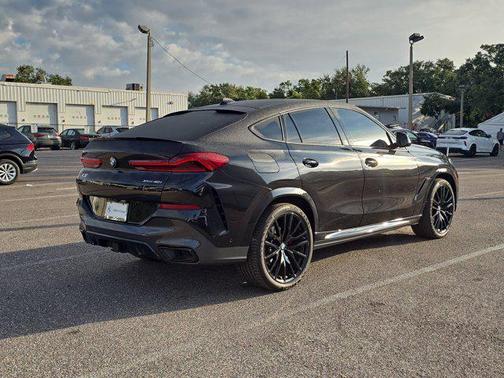 2022 BMW X6 xDrive40i