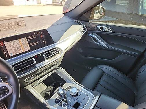 2022 BMW X6 xDrive40i