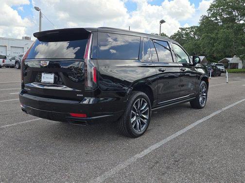 2022 Cadillac Escalade ESV Sport Platinum