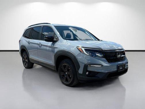 Sonic Gray Pearl 2022 Honda Pilot AWD TrailSport