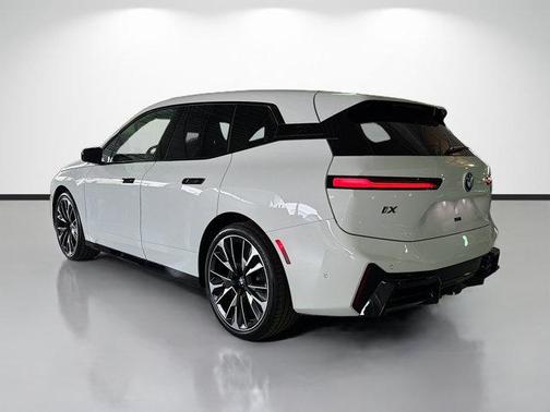 Alpine White 2026 BMW iX M70