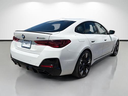 Alpine White 2026 BMW M440 i