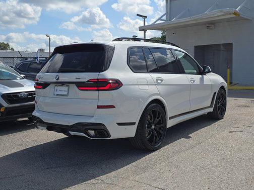 2026 BMW X7 xDrive40i