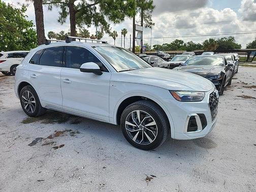 2023 Audi Q5 45 S line Premium