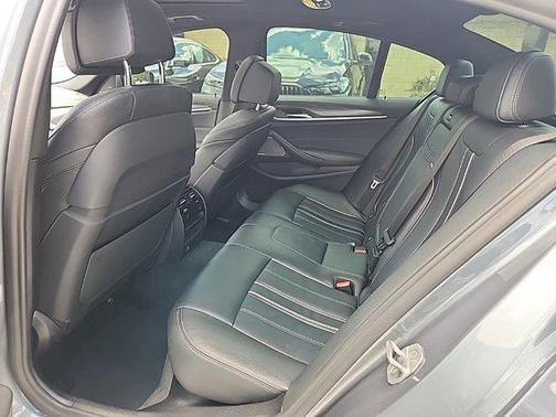2021 BMW M550 i Xdrive