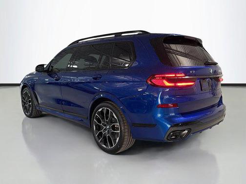 2026 BMW X7 M60i