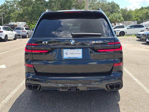 2026 BMW X7 M60i