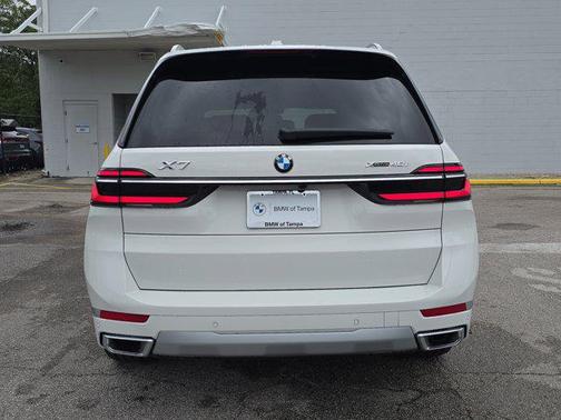 2026 BMW X7 xDrive40i