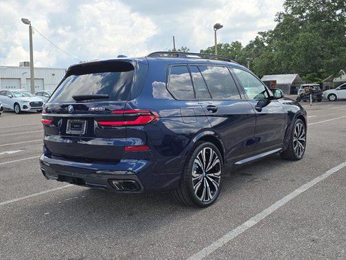 2026 BMW X7 M60i