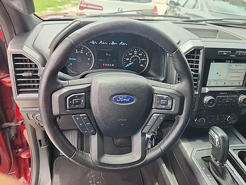 RUBY RED METALLIC TINTED CC 2018 Ford F-150 XLT