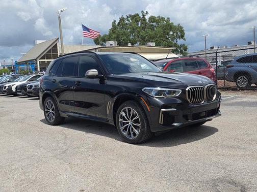 2022 BMW X5 M50i