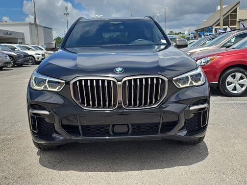 2022 BMW X5 M50i