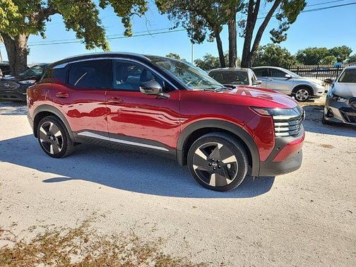 2025 Nissan Kicks SR