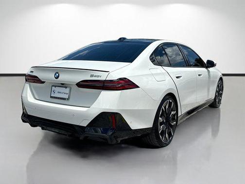 Alpine White 2024 BMW 540 xDrive
