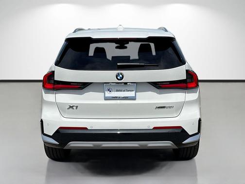 Alpine White 2026 BMW X1 xDrive28i