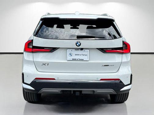 Alpine White 2025 BMW X1 xDrive28i