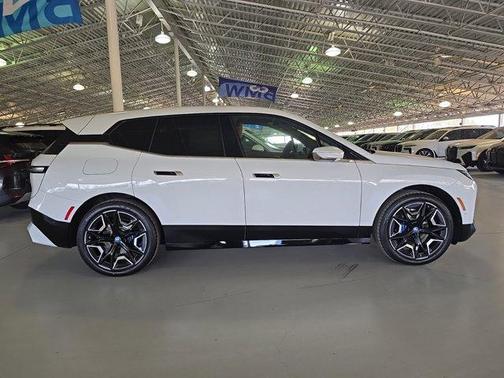 2025 BMW iX xDrive50