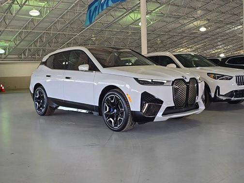 2025 BMW iX xDrive50