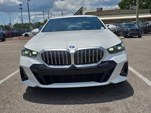 2025 BMW 530 i