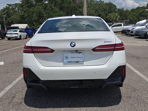 2025 BMW 530 i
